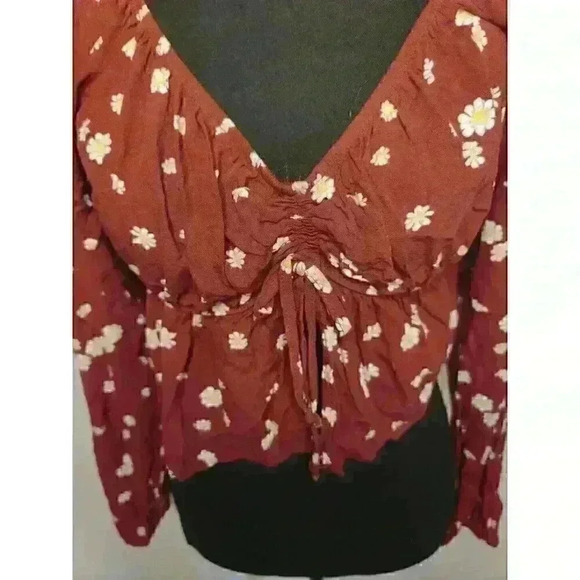 LA Hearts Burgundy Floral Crop Top Long Sleeve SIZE M - Picture 2 of 4